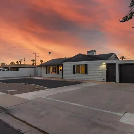 New Midtown Modern Home With Backyard Phoenix Exterior foto
