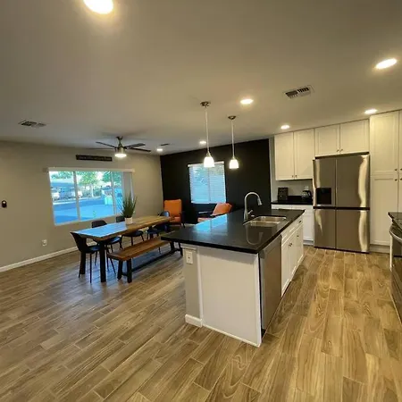New Midtown Modern Home With Backyard Phoenix Exterior foto