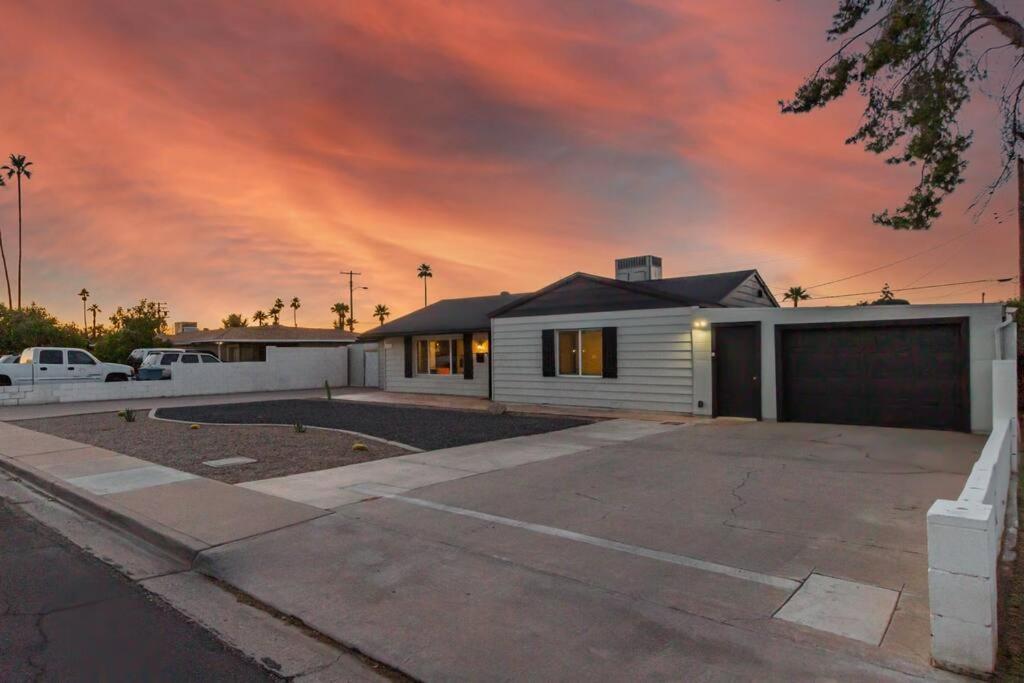 Appartement New Midtown Modern With Backyard Phoenix