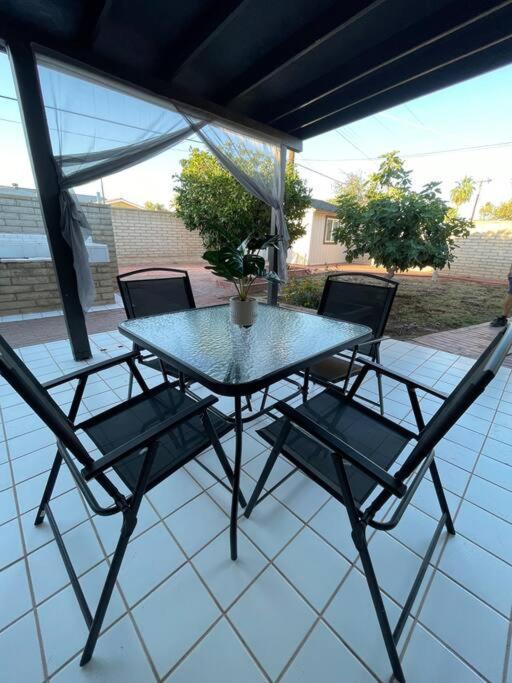 New Midtown Modern With Backyard Appartement *